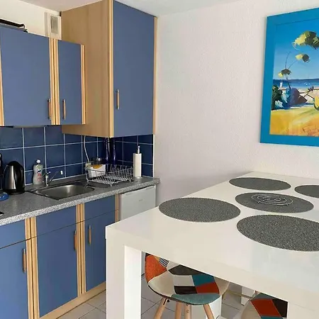 Dans Piscine 500m De La 2** Appartement *