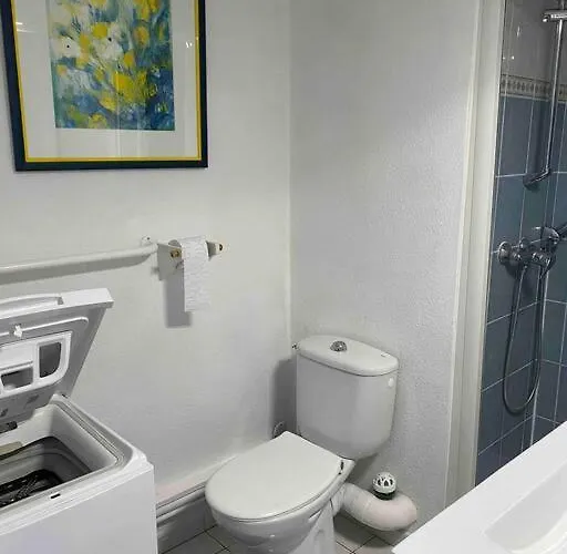 Apartment Dans Piscine 500m De La 2** *